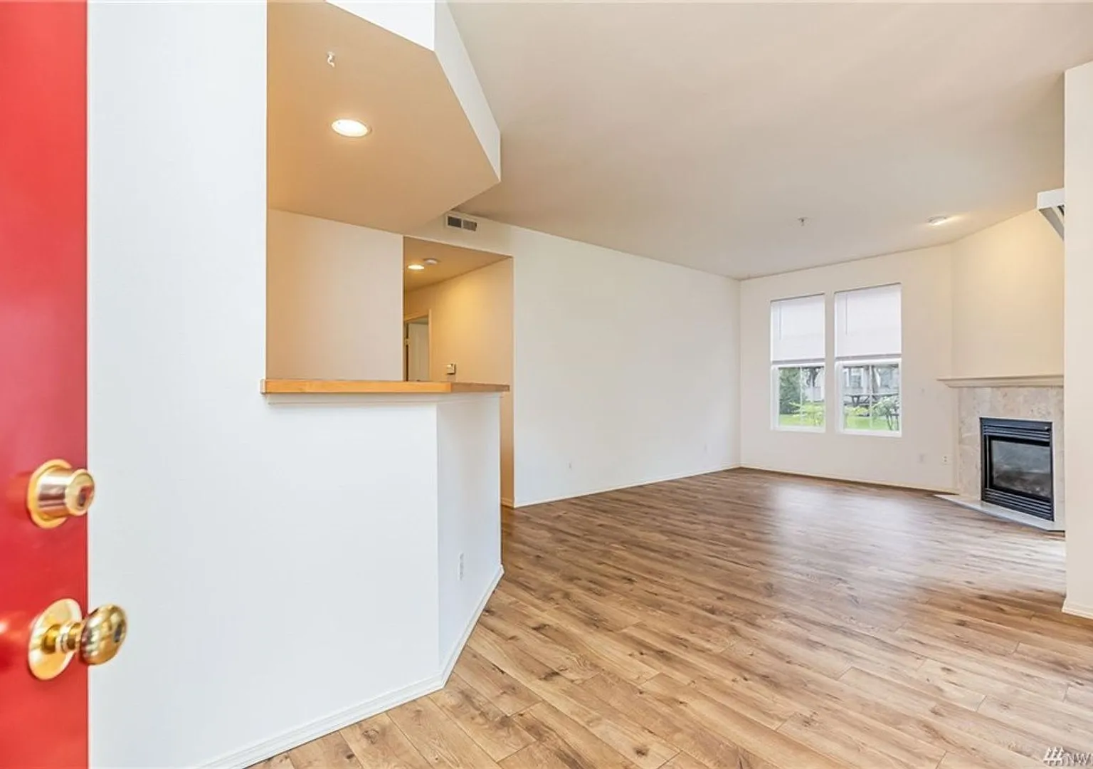 2Bd/2Ba Issaquah Condo — Photo 2