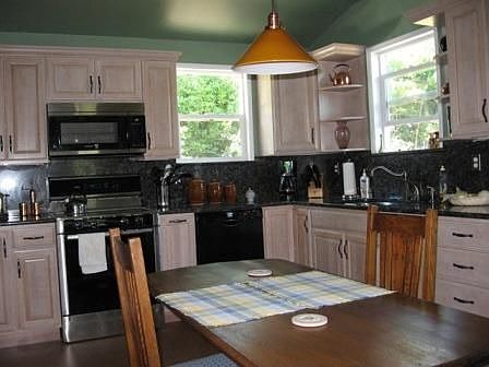 kitchen shot #2