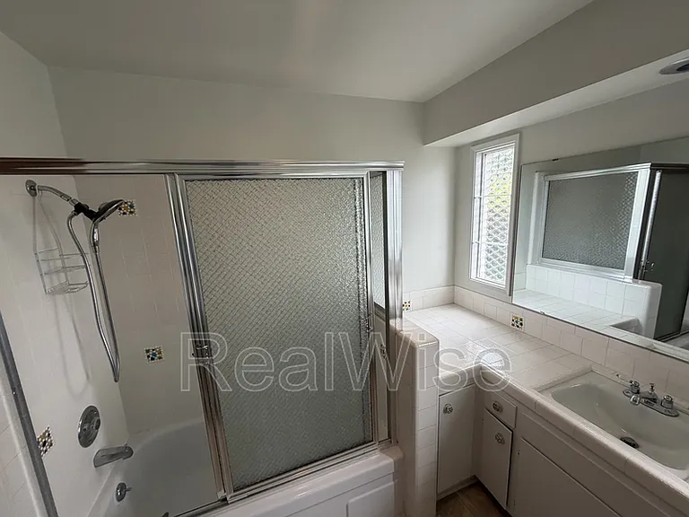 7730 SW Eaker Pl — Photo 40