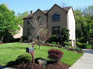 1257 Oakwood Dr, Clairton, PA 15025