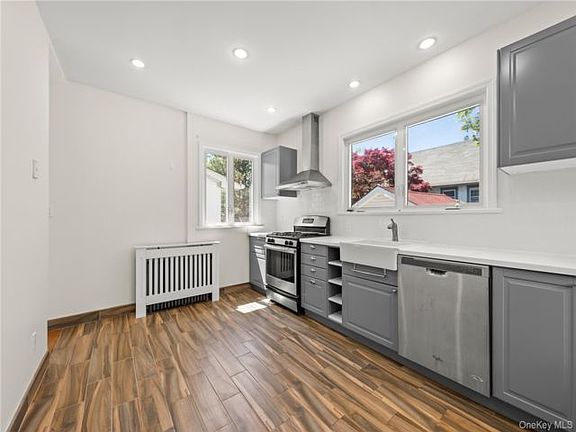 3rd image of 26005 Kensington Pl