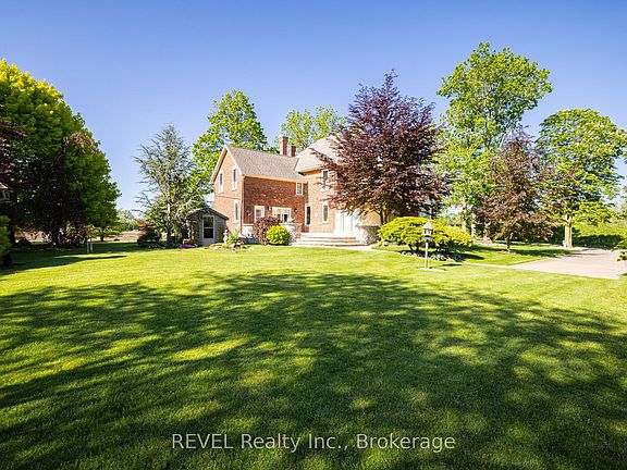 2nd image of 458 Chippawa Rd