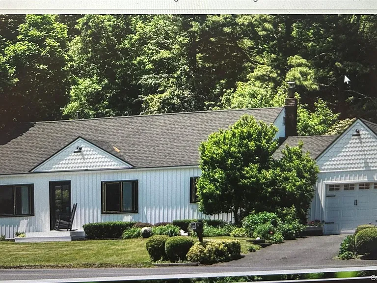 183 Main St — Photo 1