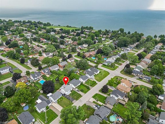 4th image of 23 Lakeview Ave