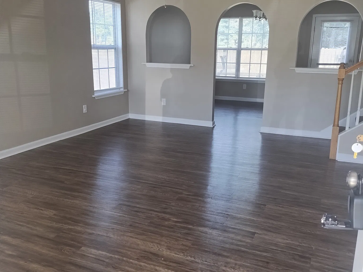 4 bed, 2.5 bath, 1837 sqft, $1,975 — Photo 2