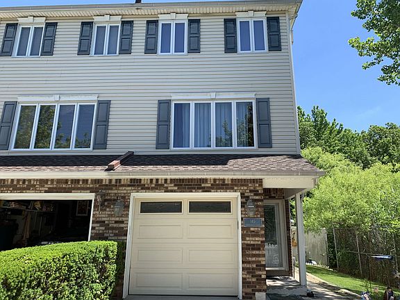 4th image of 145 Sandalwood Dr