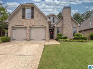 2355 Abbeyglen Cir, Hoover, AL 35226
