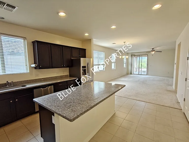 12163 N Meditation Dr — Photo 7