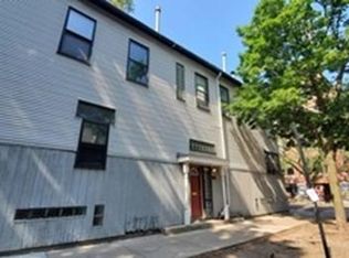 1000 W Wolfram St #1W, Chicago, IL 60657