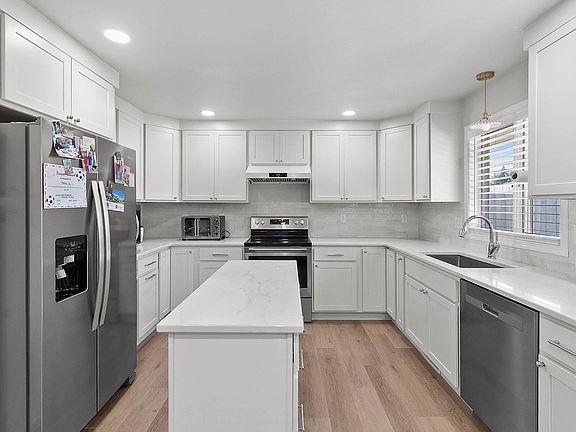 2nd image of 3529 N Chappell Dr
