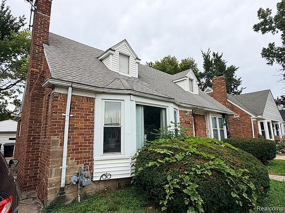 3rd image of 9255 Artesian St