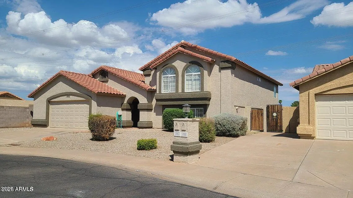 5 bed, 3.0 bath, 3116 sqft, $3,200 — Photo 1