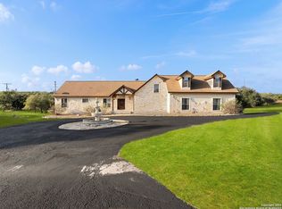 102 OAK VALLEY DR, Boerne, TX 78006