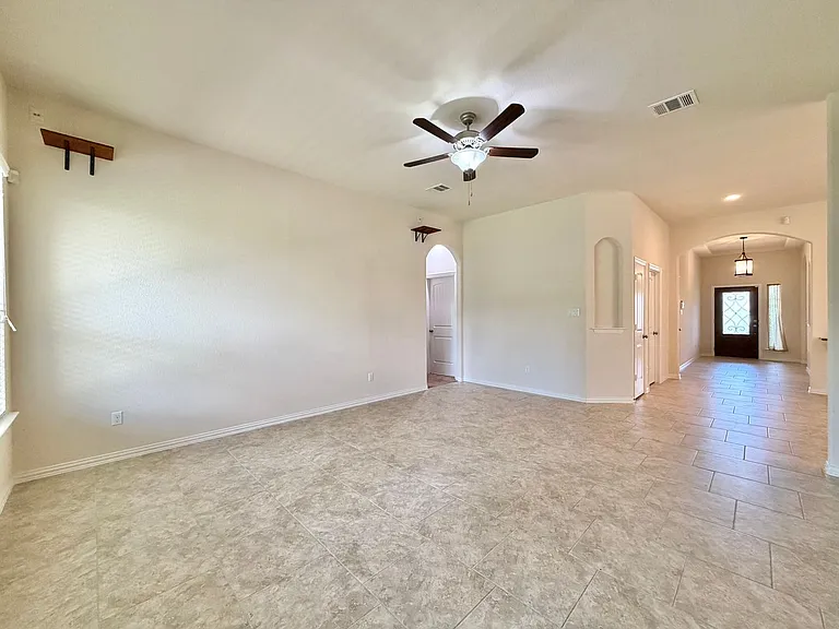 908 Arvada Dr — Photo 7