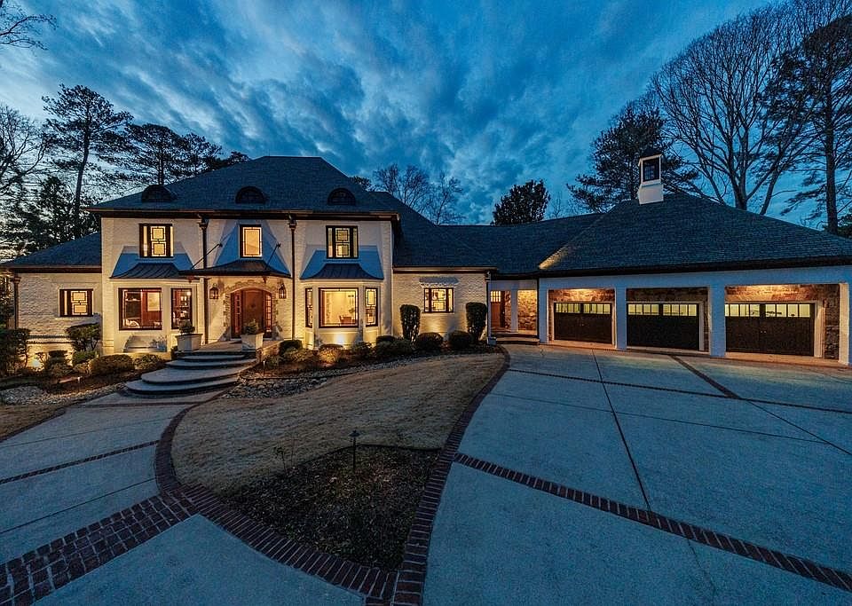 1st image of 4500 Powers Ferry Rd