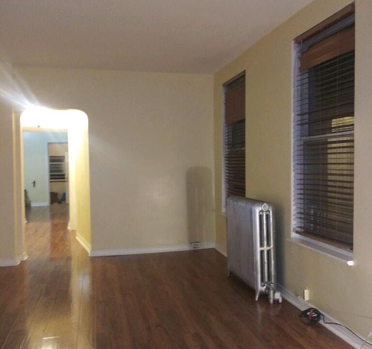 1st image of 3553 S California Ave Floor 1