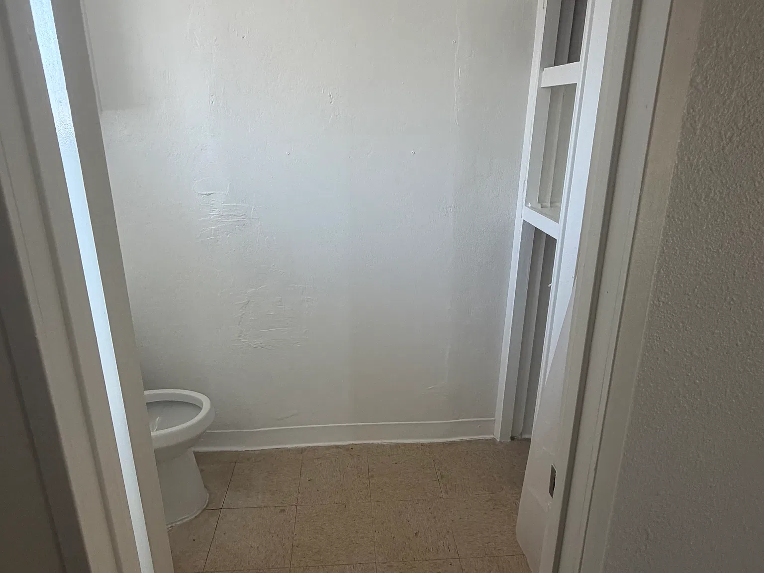 3 bed, 1370 sqft, $2,100 — Photo 2