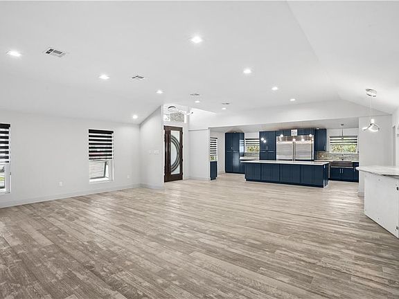 5th image of 10012 Idlewood Pl