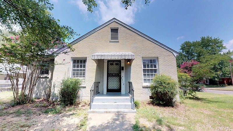 1st image of 3712 Kenwood Ave