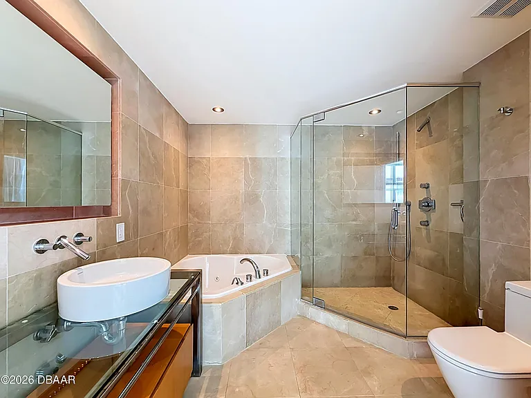 6000 Indian Creek Dr #12B — Photo 18