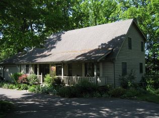 2552 Sager Rd, Valparaiso, IN 46385