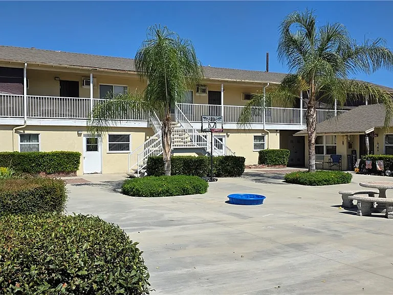 2301 Mountain Ave #23 — Photo 4