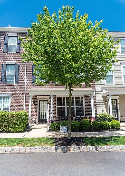 1st image of 115 Summer Ln
