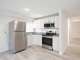 616 Rock Creek Rd, Charlottesville, VA