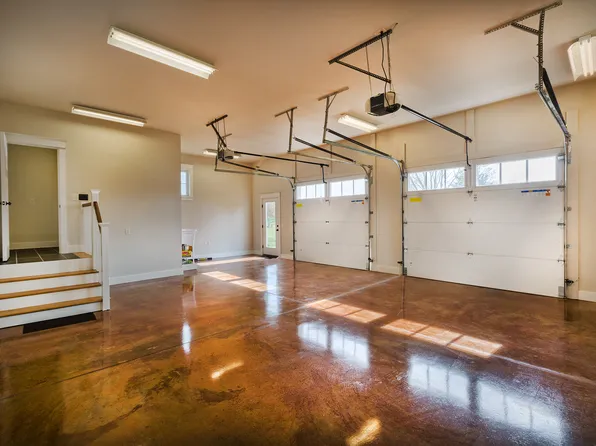 70 Gristmill Dr, Fincastle, VA 24090