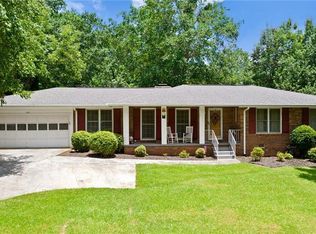 143 Willowdell Dr, Toccoa, GA 30577