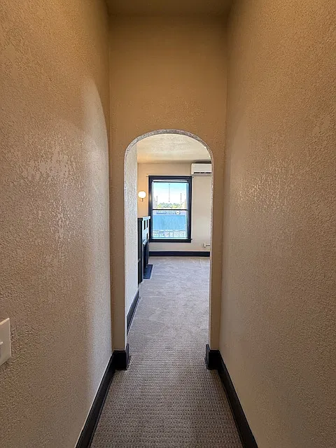 1 bed, $1,000 — Photo 3