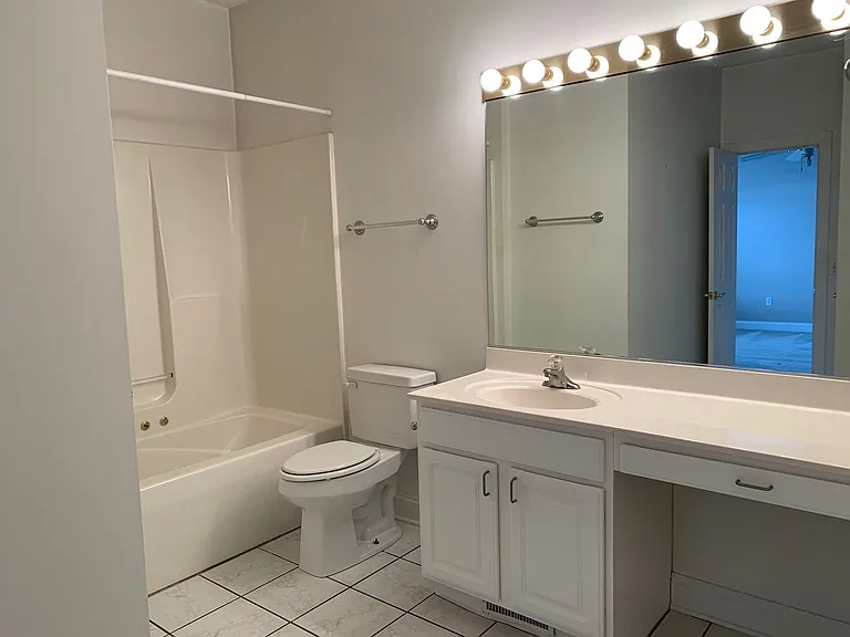 190 Willow Oak Dr — Photo 3