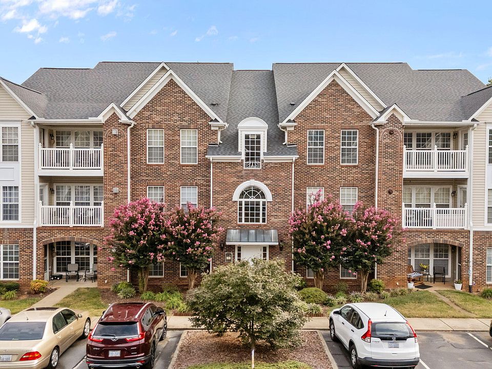 1st image of 2219 Delaney Dr #314