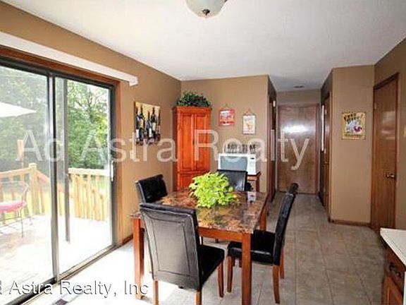 3rd image of 4521 E 139th St