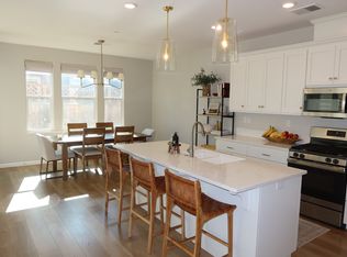 1807 Warren Pl, Rohnert Park, CA 94928