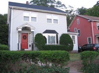 1784 State St, Hamden, CT 06517