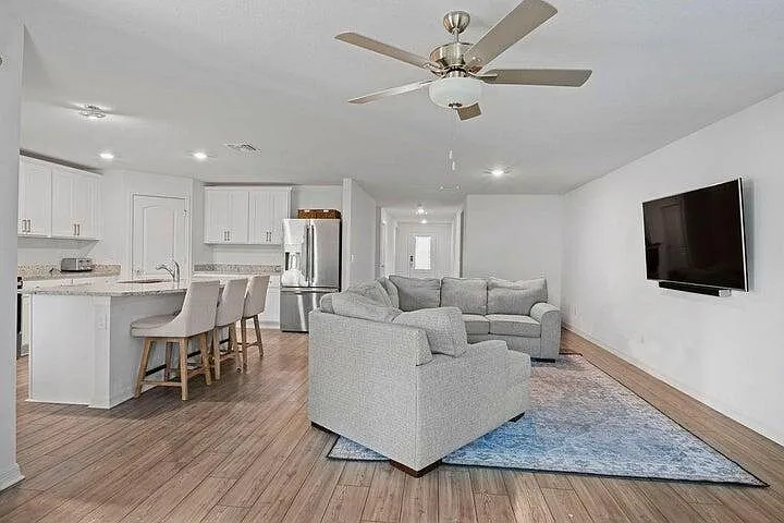 414 SW Dahled Ave — Photo 12