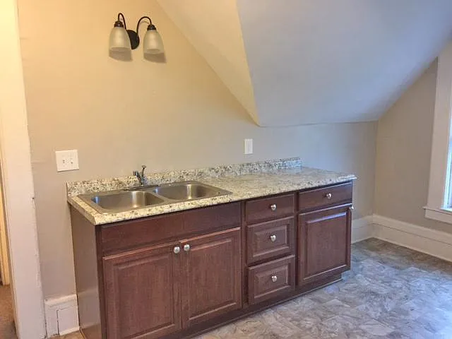 1655 N Marshall St #4 — Photo 4