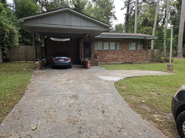 2241 Companion Dr, Macon, GA 31217