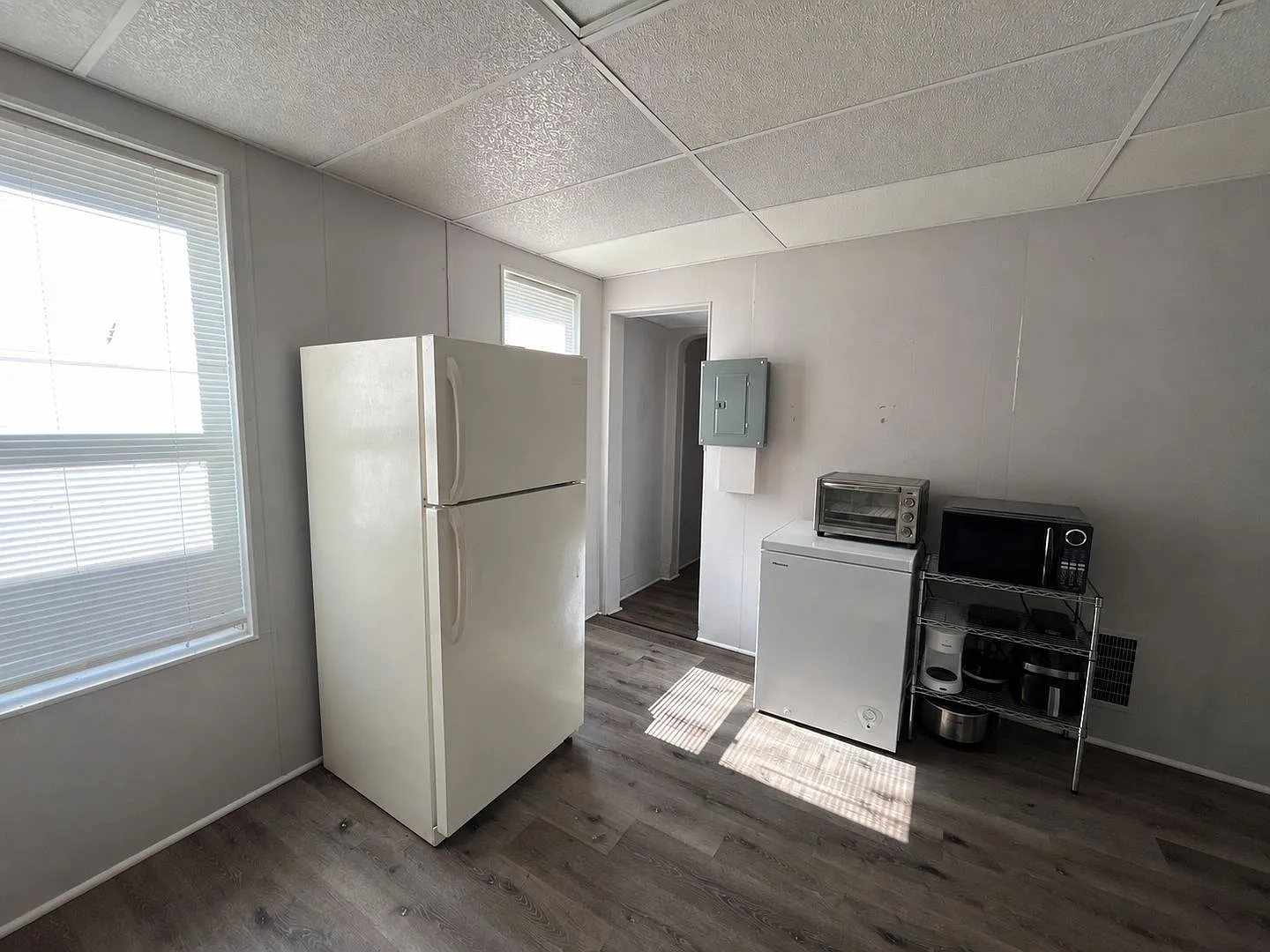 732 Broadway Street — Photo 4