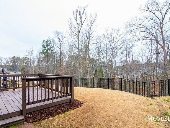 3rd image of 206 Dogwood Blossoms Dr