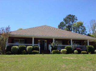 9495 Lake Woods Dr, Semmes, AL 36575
