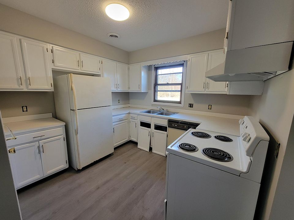 1st image of 732 Mentor Ave #1