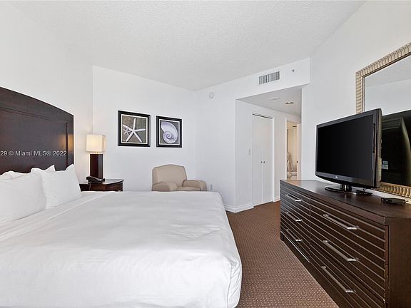 3rd image of 17375 Collins Ave #1908-1