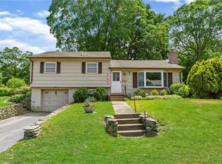 170 Glenwood Dr, North Kingstown, RI 02852