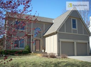 11413 W 109th St, Overland Park, KS 66210