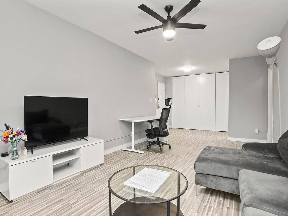 1st image of 10 Franklin Ave APT 1J