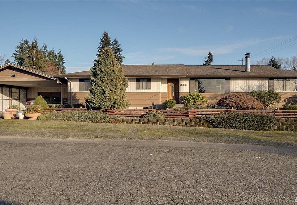 1st image of 302 17th Avenue Ct