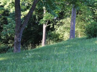 82 Leeper St N, Lobelville, TN 37097
