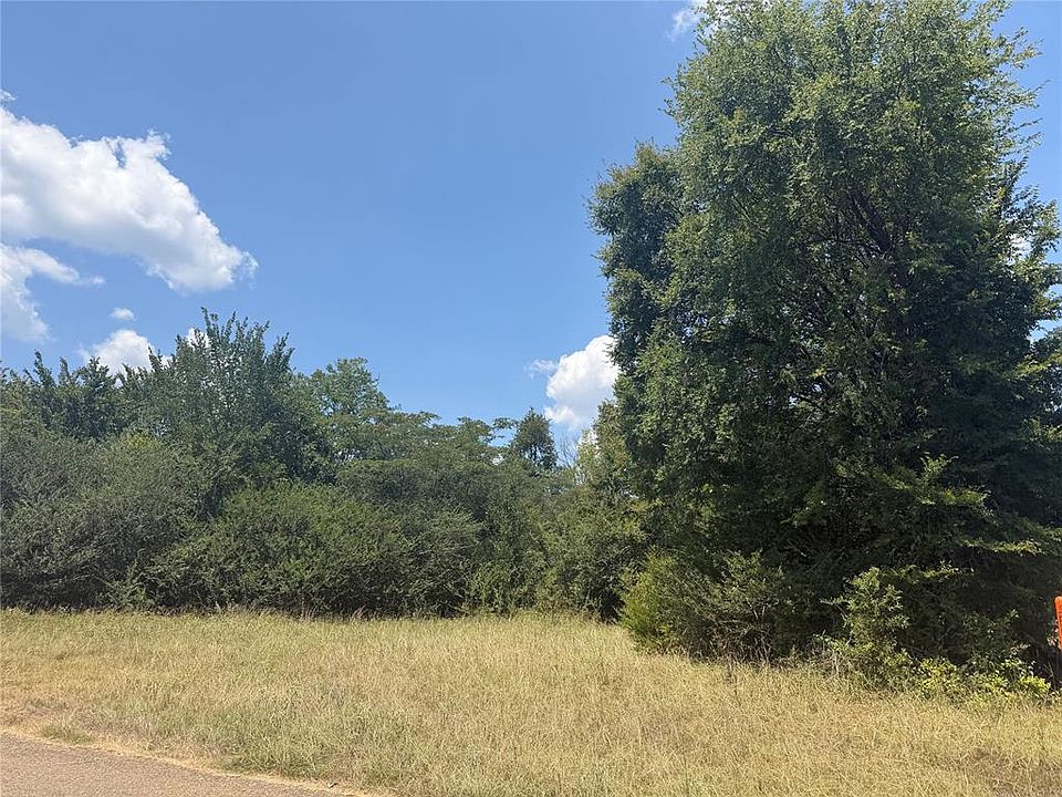 2nd image of Pleasant Valley Rd